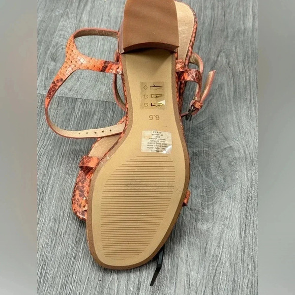 3/$30 Madewell The Hollie Ankle-Strap Sandal in Snake Embossed Leather - Picture 3 of 7